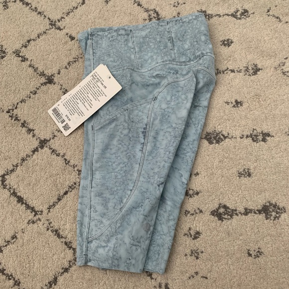 Lululemon Fast and Free High-Rise Short 10" ITYB - Picture 7 of 7